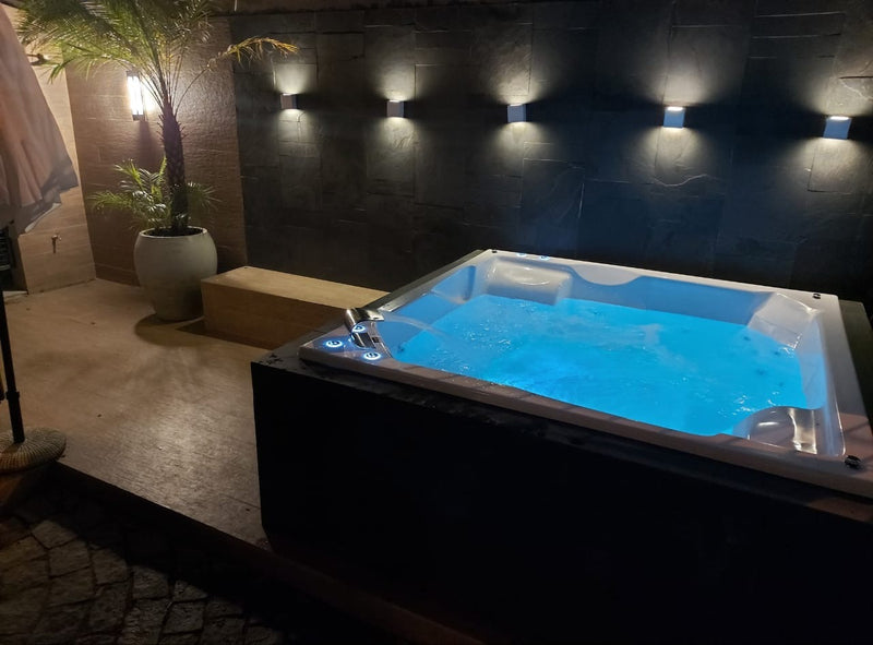Spa Com Hidro Jatos De Hidromassagem C/ Base Autoportante Venezza