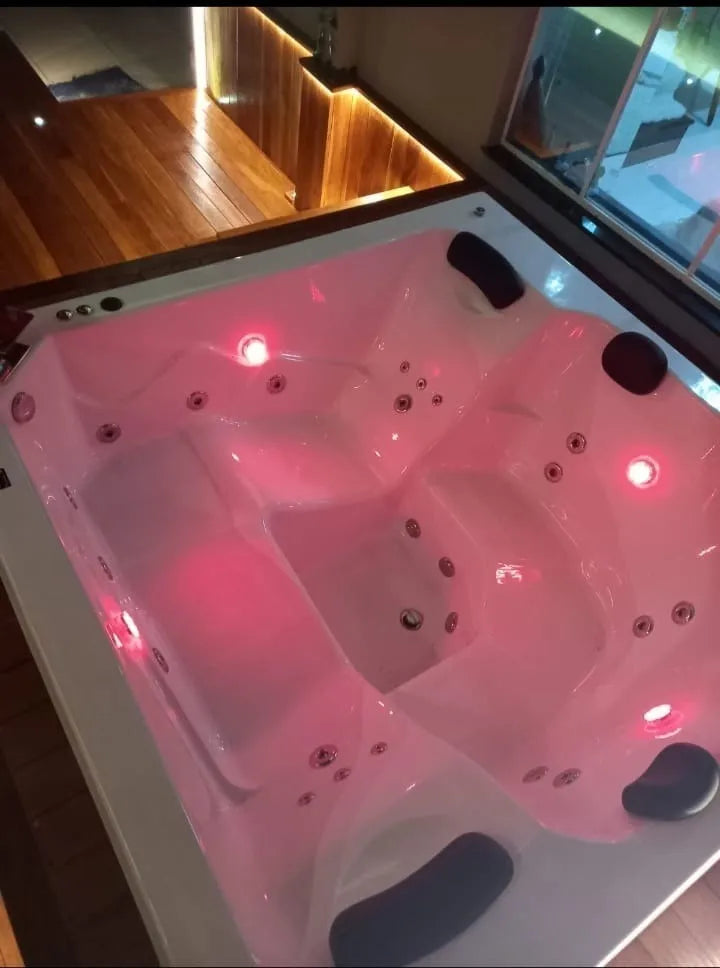 Spa Com Hidro Pronto Para Uso Quadrado - Spa Com Hidromassagem e Aquecedor