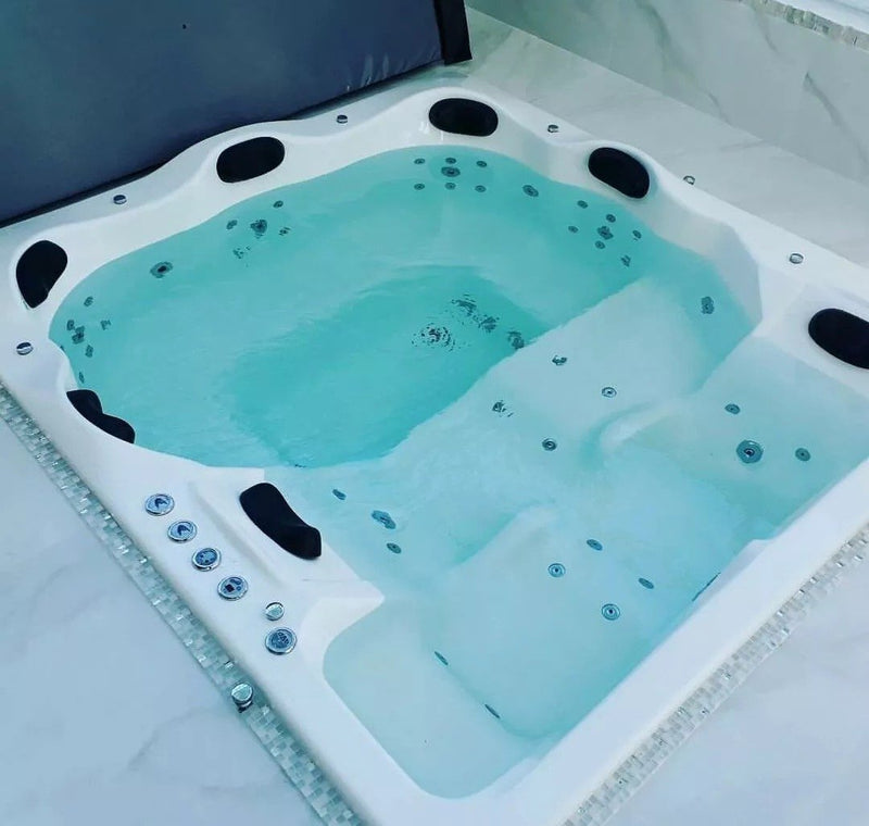 Spa Com Hidro Copacabana Com Aquecedor Digital e Kit Cromoterapia